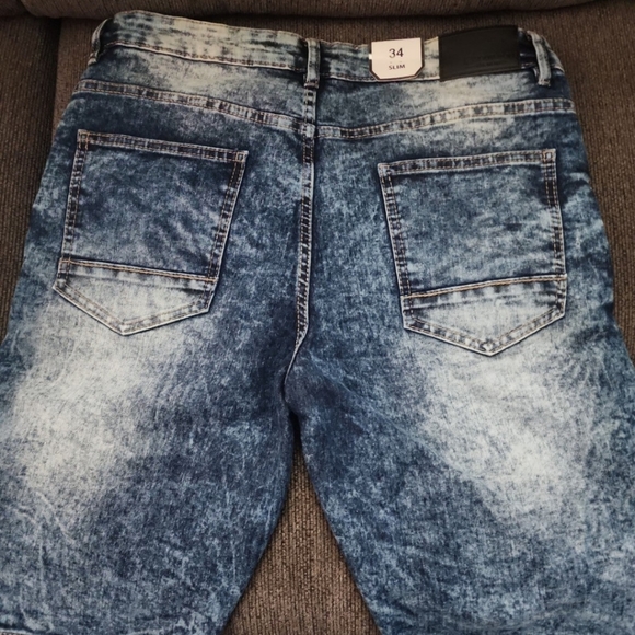 Young Mens Shorts - Picture 2 of 4